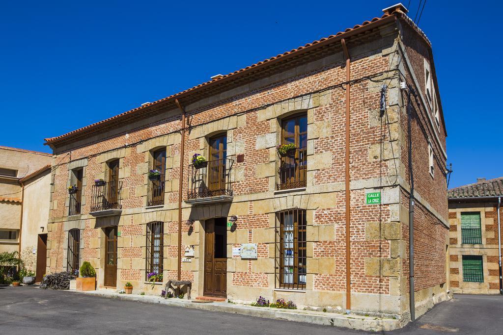 Posada Real Del Buen Camino Hotel Villanueva de Campean Exterior foto